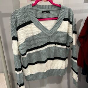 V-neck Sweater shirt